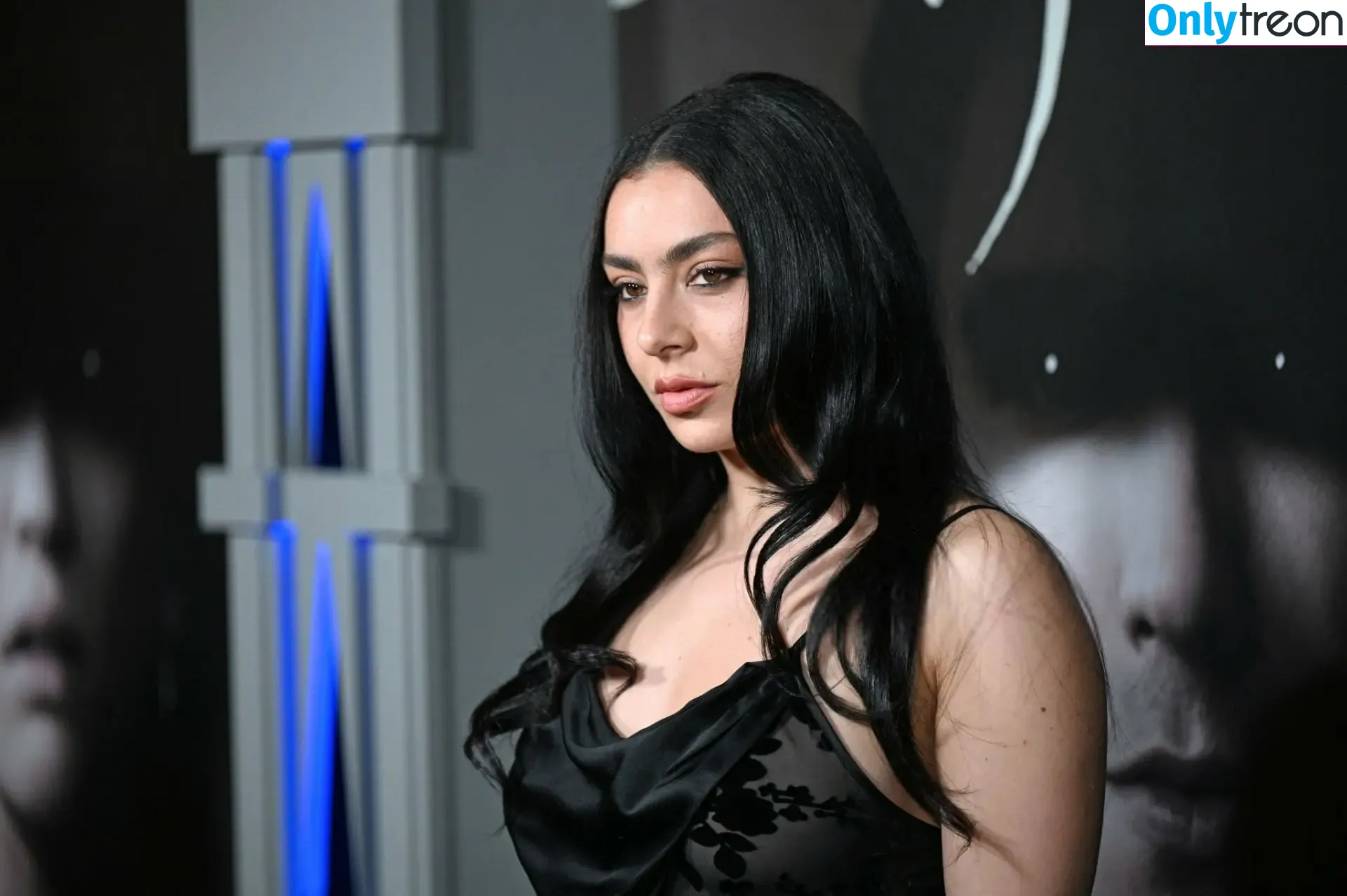 Charli XCX голая photo #2684 (charli_xcx / charlignarly)
