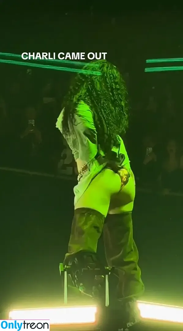 Charli XCX голая photo #2712 (charli_xcx / charlignarly)