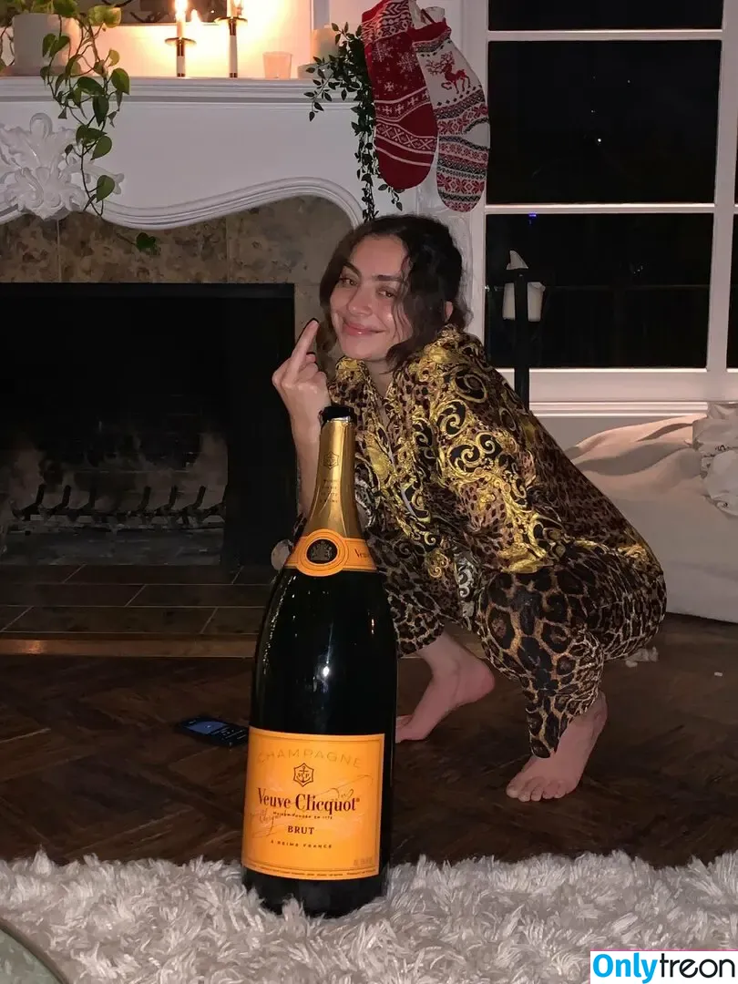 Charli XCX nude photo #2750 (charli_xcx / charlignarly)