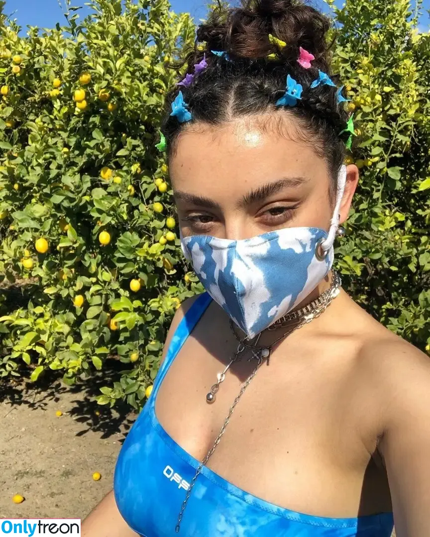Charli XCX голая photo #2761 (charli_xcx / charlignarly)