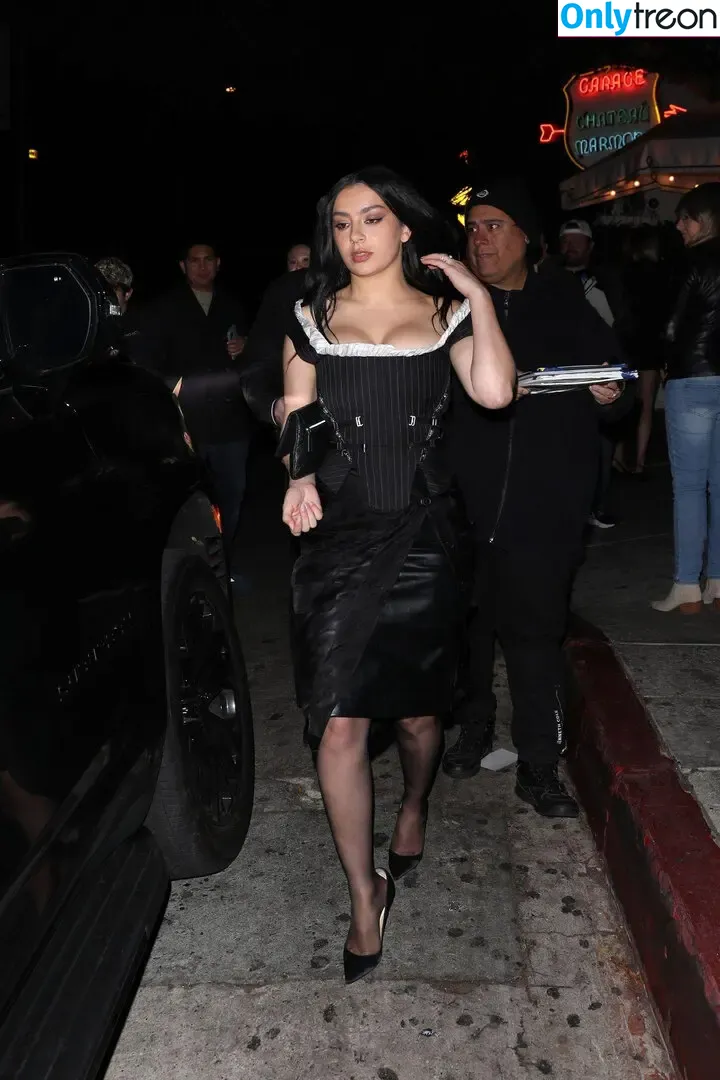Charli XCX голая photo #2765 (charli_xcx / charlignarly)