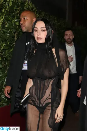 Charli XCX / charli_xcx / charlignarly nude photo #3012