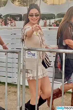 Charli XCX / charli_xcx / charlignarly nude photo #3116