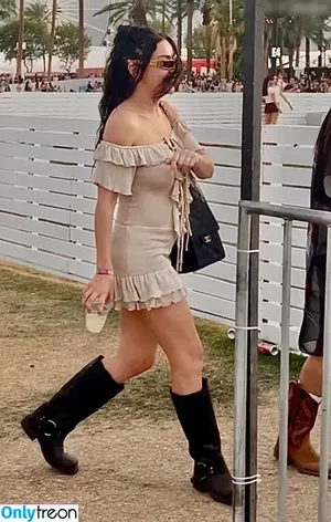 Charli XCX / charli_xcx / charlignarly nude photo #3117