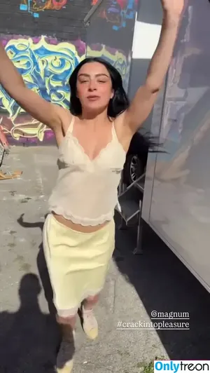 Charli XCX / charli_xcx / charlignarly фото голая #3256