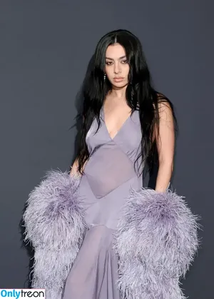 Charli XCX / charli_xcx / charlignarly фото голая #3316