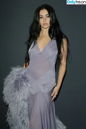 Charli XCX / charli_xcx / charlignarly фото голая #3382