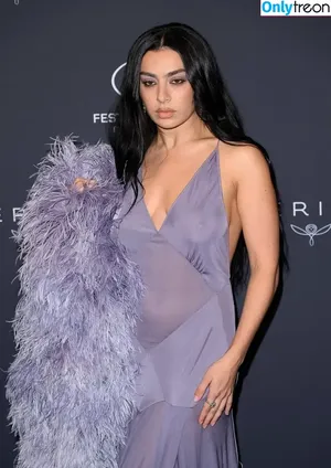 Charli XCX / charli_xcx / charlignarly фото голая #3384