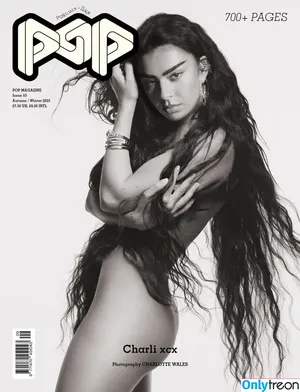 Charli XCX / charli_xcx / charlignarly nude photo #3516