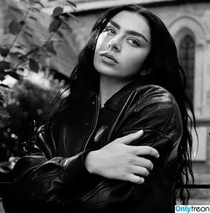 Charli XCX / charli_xcx / charlignarly nude photo #3529