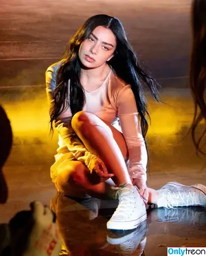 Charli XCX / charli_xcx / charlignarly nude photo #3553
