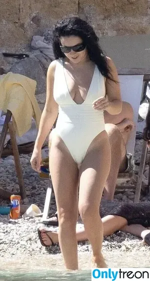 Charli XCX / charli_xcx / charlignarly nude photo #3564
