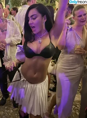 Charli XCX / charli_xcx / charlignarly nude photo #3574