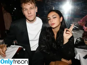 Charli XCX / charli_xcx / charlignarly nude photo #3636