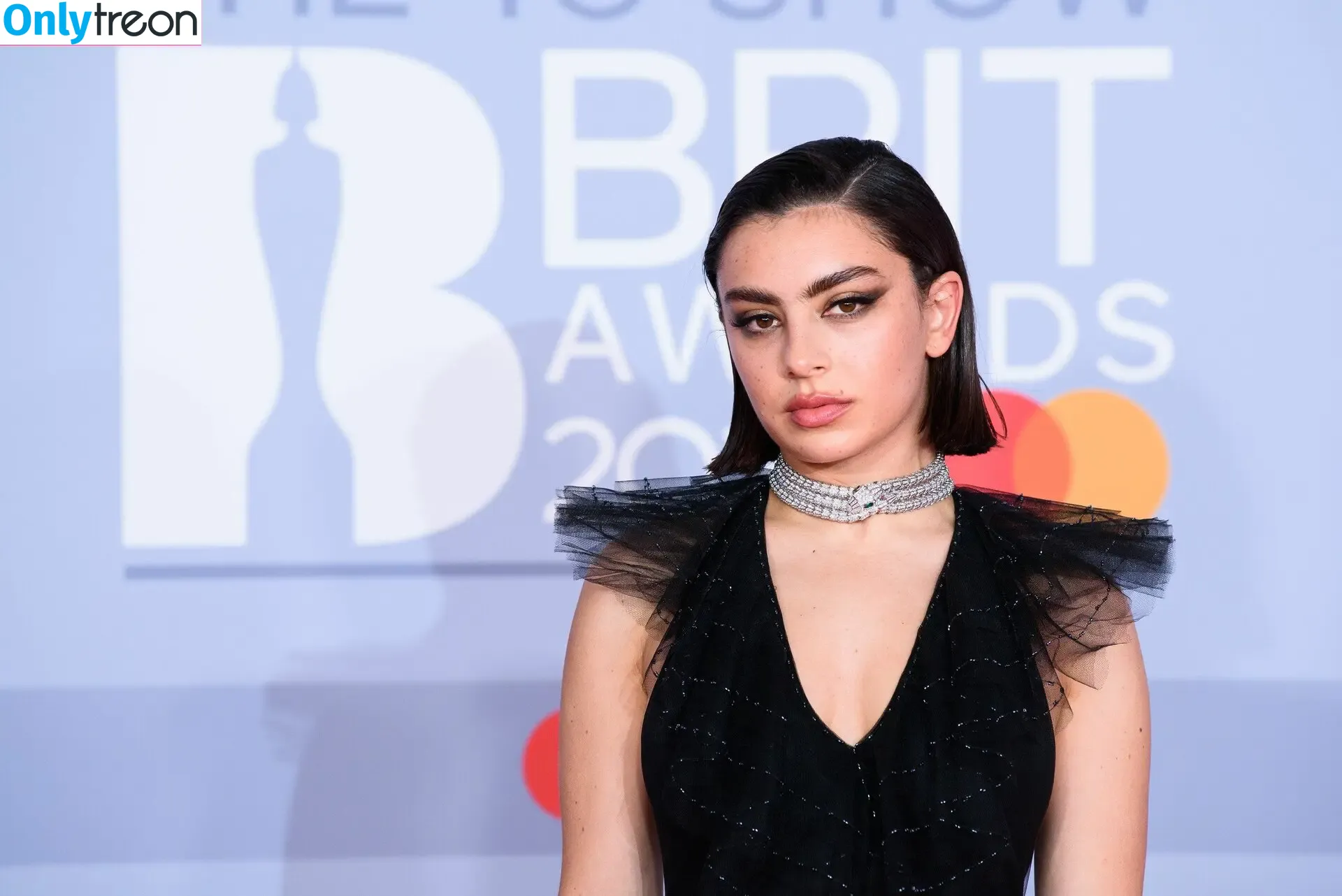 Charli XCX nude photo #3101 (charli_xcx / charlignarly)
