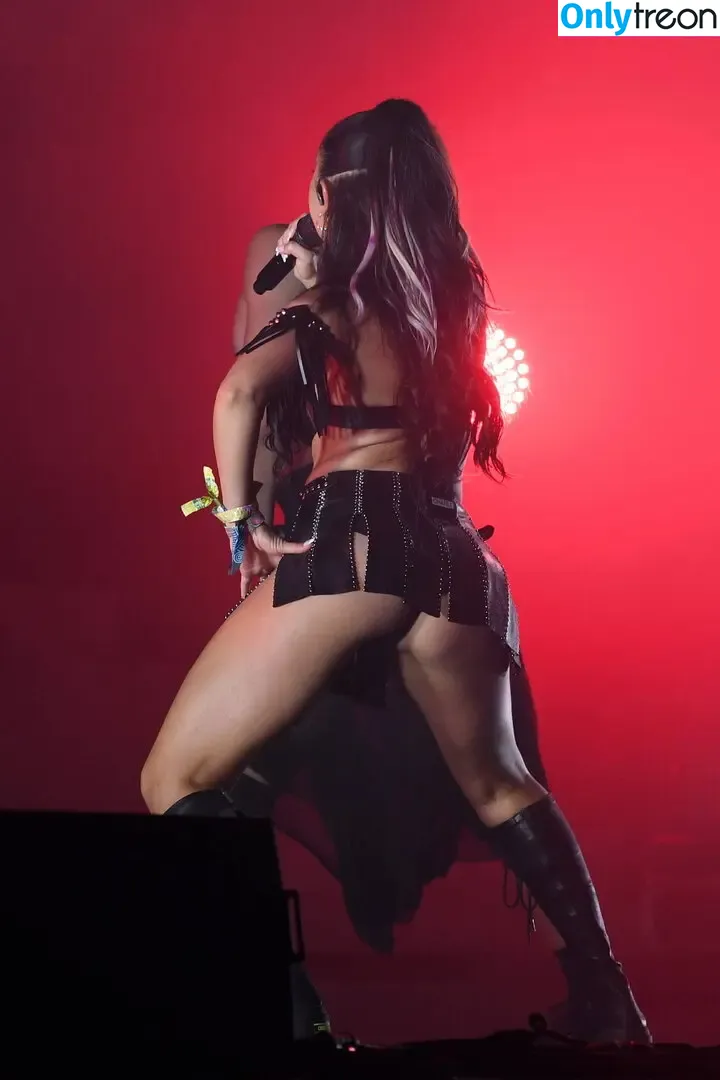 Charli XCX nude photo #3368 (charli_xcx / charlignarly)