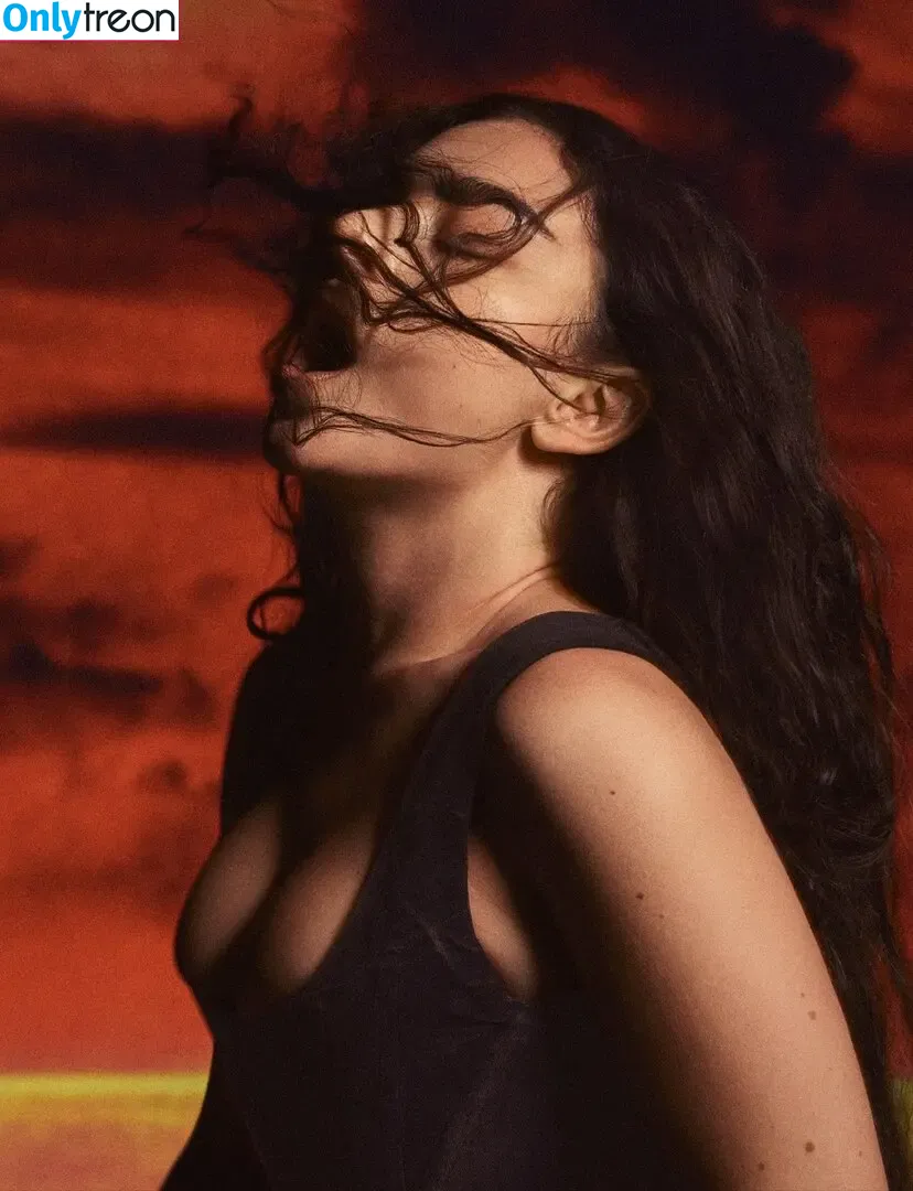 Charli XCX nude photo #3556 (charli_xcx / charlignarly)