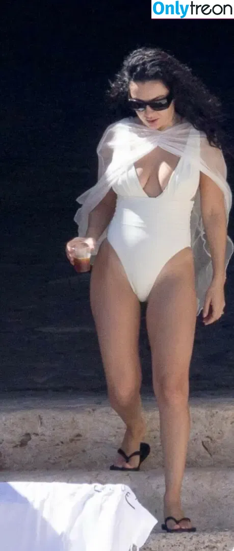 Charli XCX nude photo #3562 (charli_xcx / charlignarly)