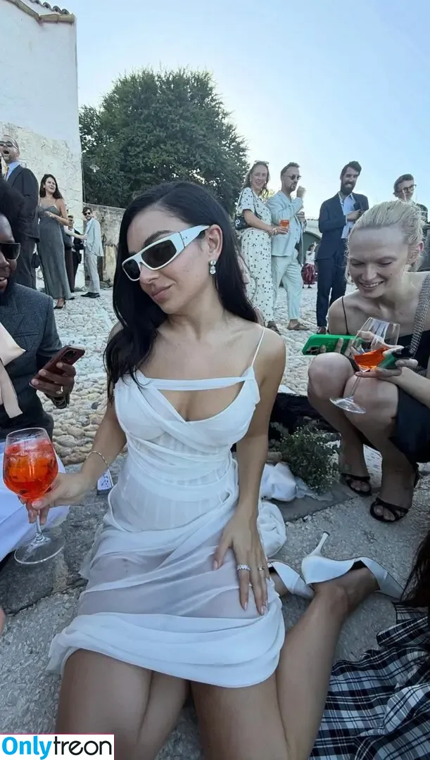 Charli XCX nude photo #3573 (charli_xcx / charlignarly)