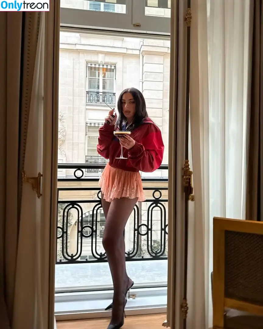 Charli XCX nude photo #3591 (charli_xcx / charlignarly)