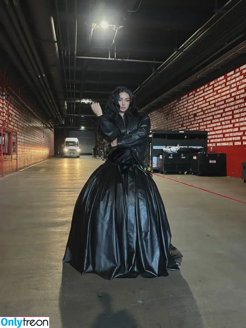 Charli XCX голая photo #3692 (charli_xcx / charlignarly)