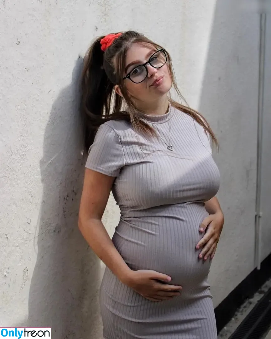 charliedunnexo nude photo #0012 (charliedunnexo)