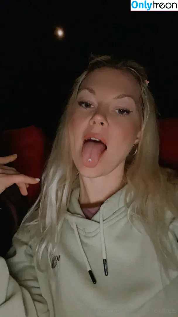 charlieflexifree голая photo #0084 (charlieflexifree)