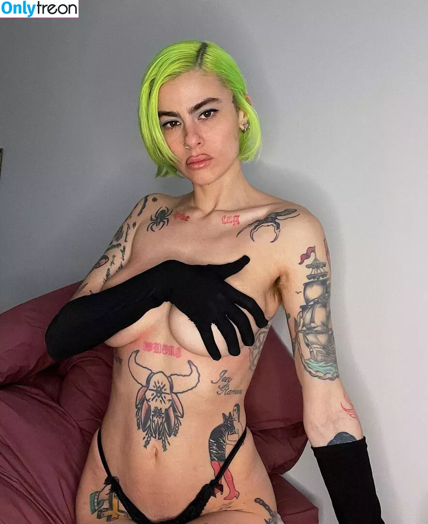 Charlieshe nude photo #0012 (Charlieshe)