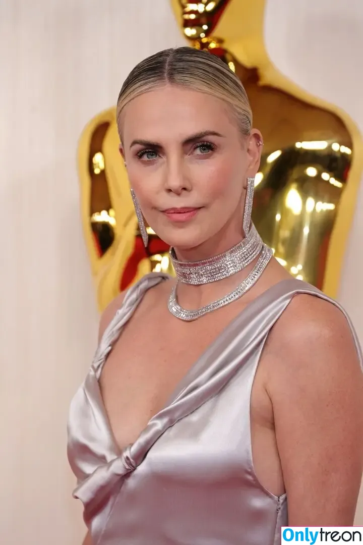 Charlize Theron nude photo #0441 (CharlizeAfrica)