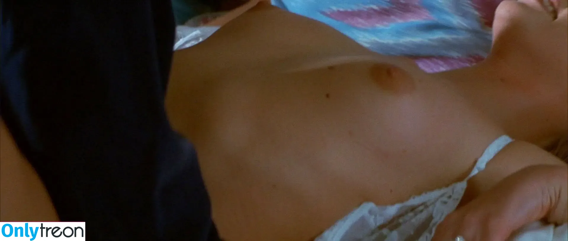 Charlize Theron nude photo #0968 (CharlizeAfrica)