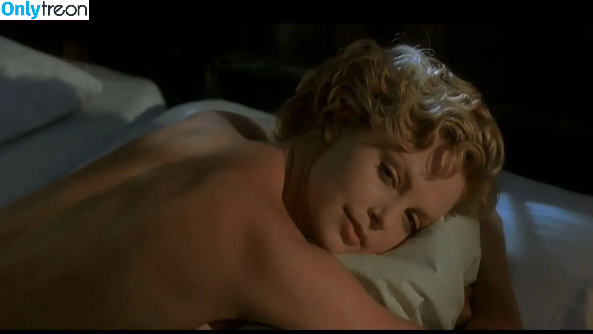 Charlize Theron nude photo #1106 (CharlizeAfrica)