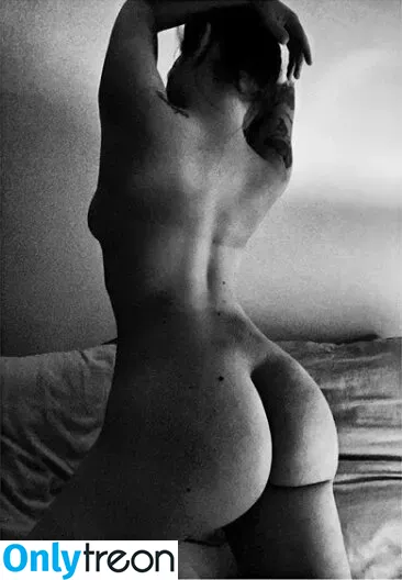 Charlotte Alexandrakis nude photo #0005 (A_kiss / akiss / c.alexandrakiss)