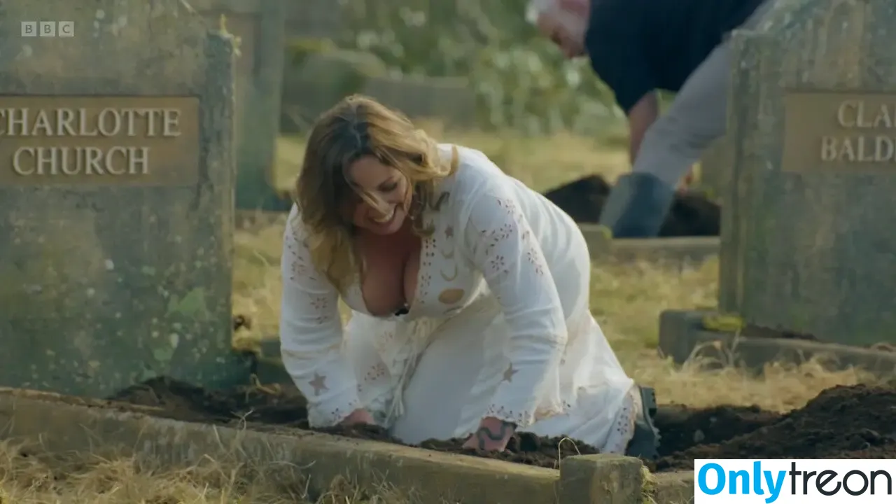 Charlotte Church голая photo #0154 (therealcharlottechurch)