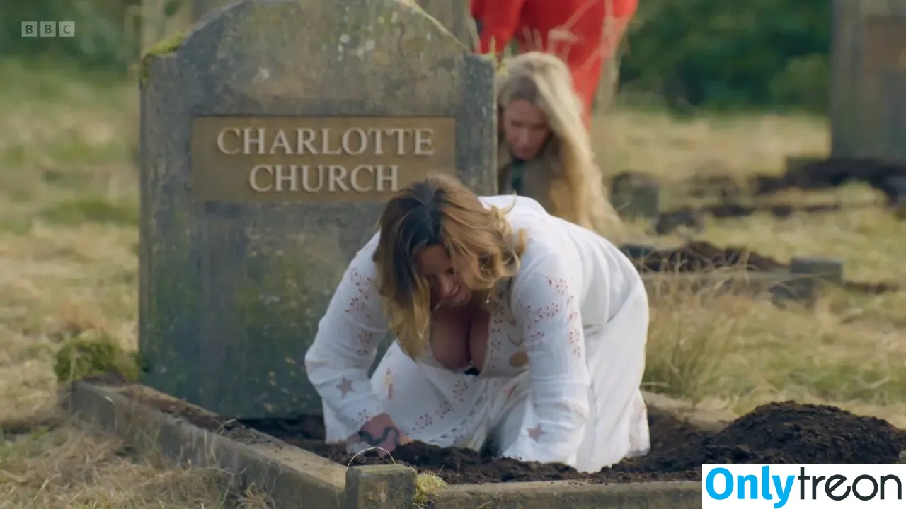 Charlotte Church голая photo #0155 (therealcharlottechurch)