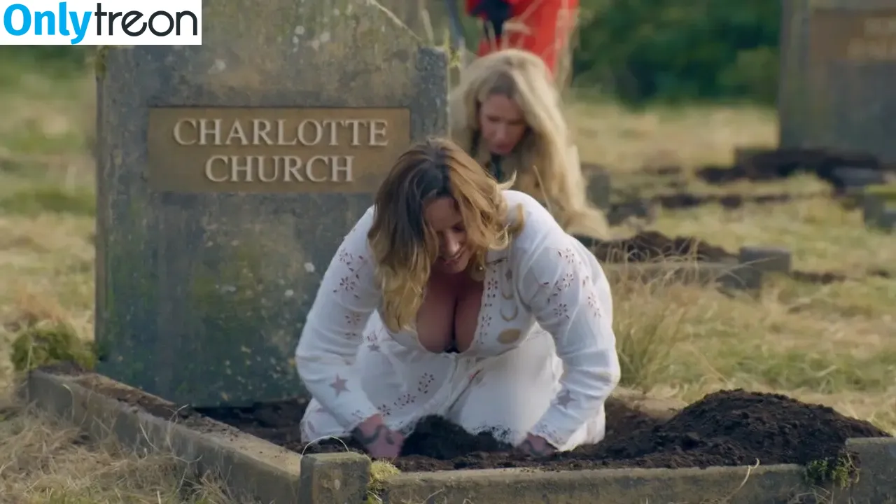 Charlotte Church голая photo #0156 (therealcharlottechurch)