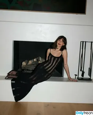 Charlotte Dalessio / Charlottedalessio nude photo #0005