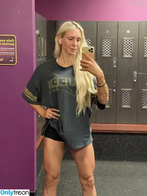 Charlotte Flair / WWE / charlottewwe фото голая #0567