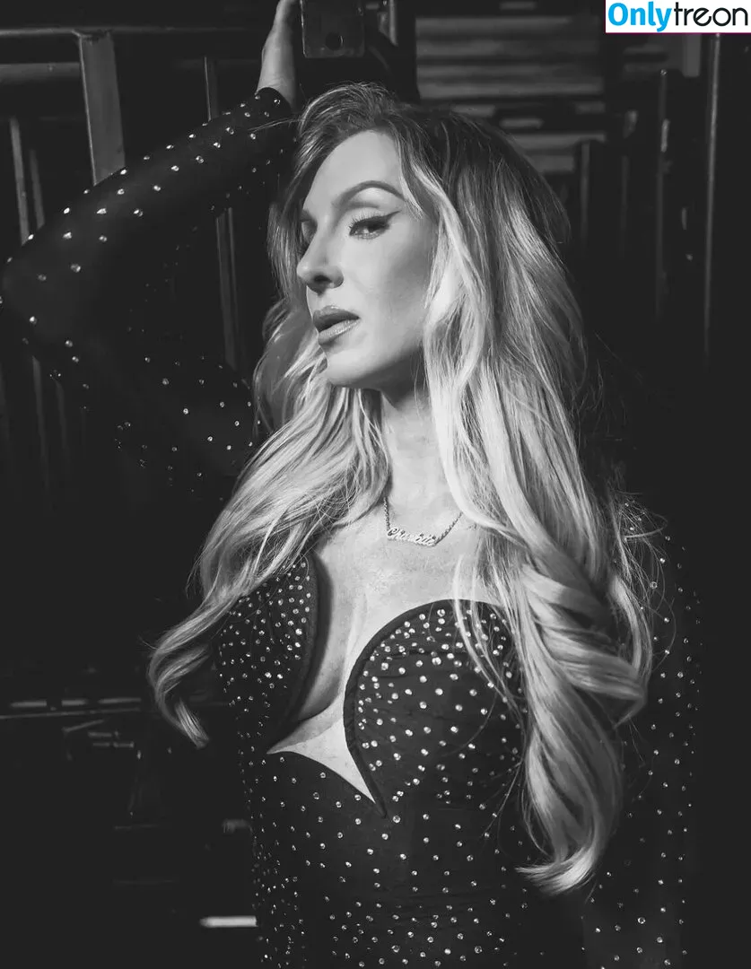 Charlotte Flair голая photo #0413 (WWE / charlottewwe)