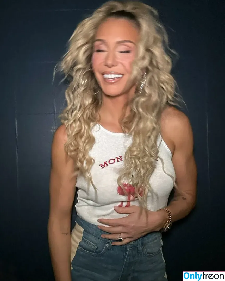 Charlotte Flair голая photo #0753 (WWE / charlottewwe)