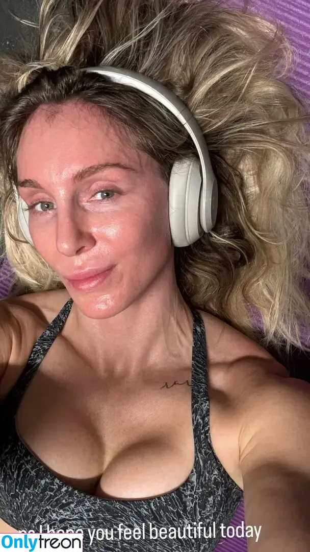 Charlotte Flair голая photo #0758 (WWE / charlottewwe)