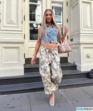 Charlotte Flair / WWE / charlottewwe nude photo #1082