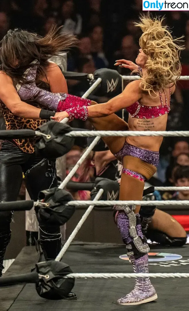 Charlotte Flair nude photo #1337 (WWE / charlottewwe)