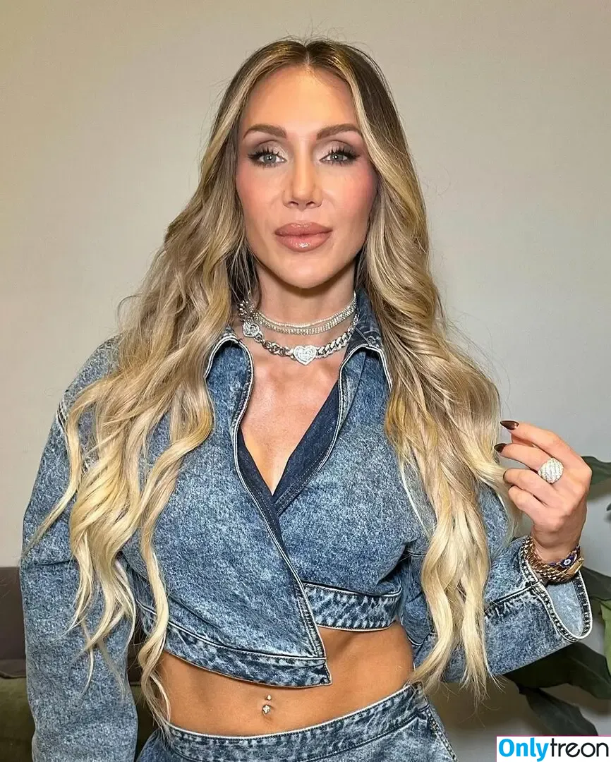 Charlotte Flair nude photo #1391 (WWE / charlottewwe)