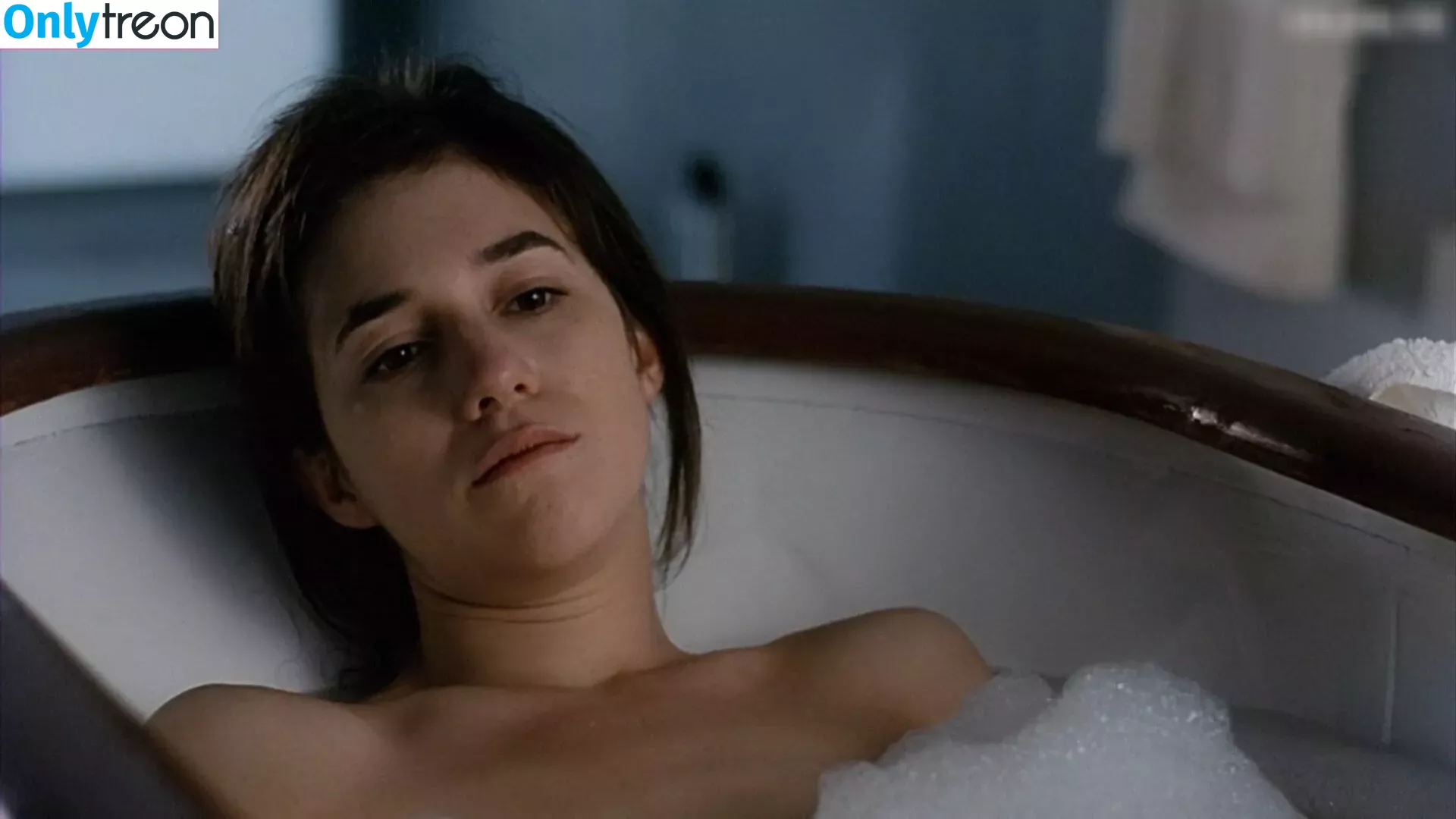 Charlotte Gainsbourg nude photo #0100 (cgainsbourg / charlottegainsbourg)