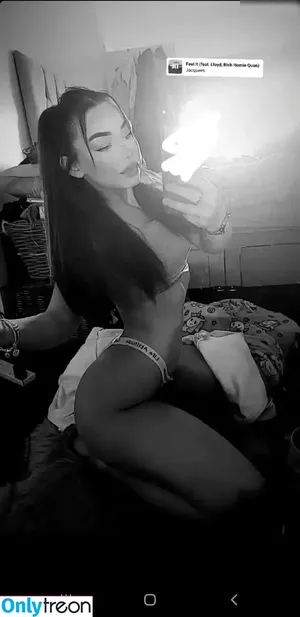 Charlotte.hutchinsonx nude photo #0015