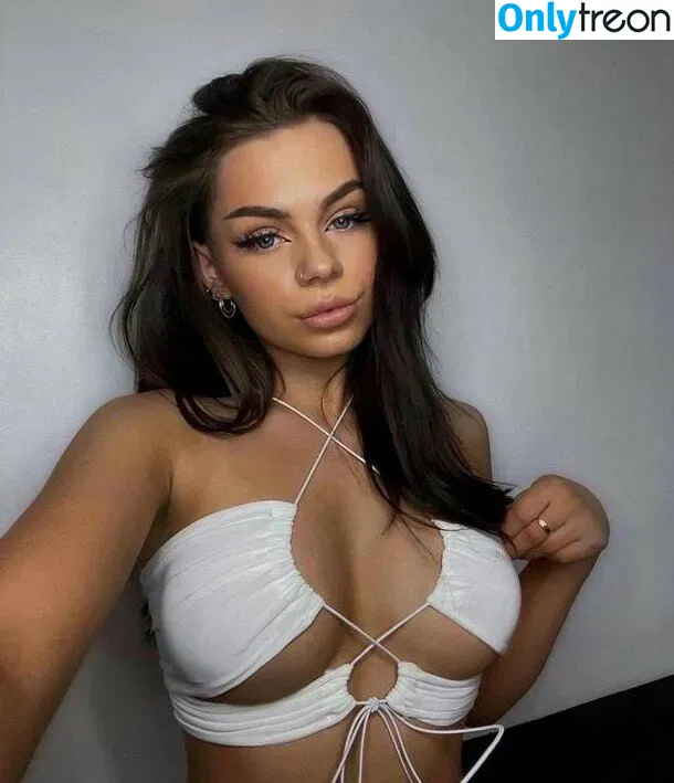 charlotte.maynard nude photo #0020 (charlotte.maynard)