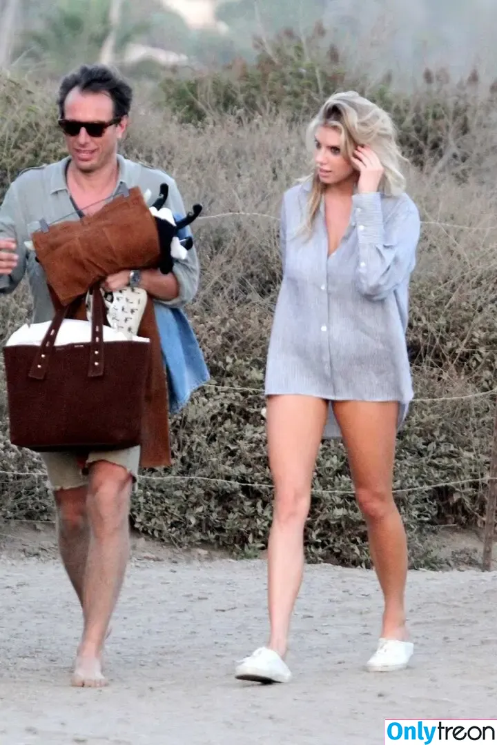 Charlotte McKinney nude photo #1219 (Char_mck / charlottemckinney)