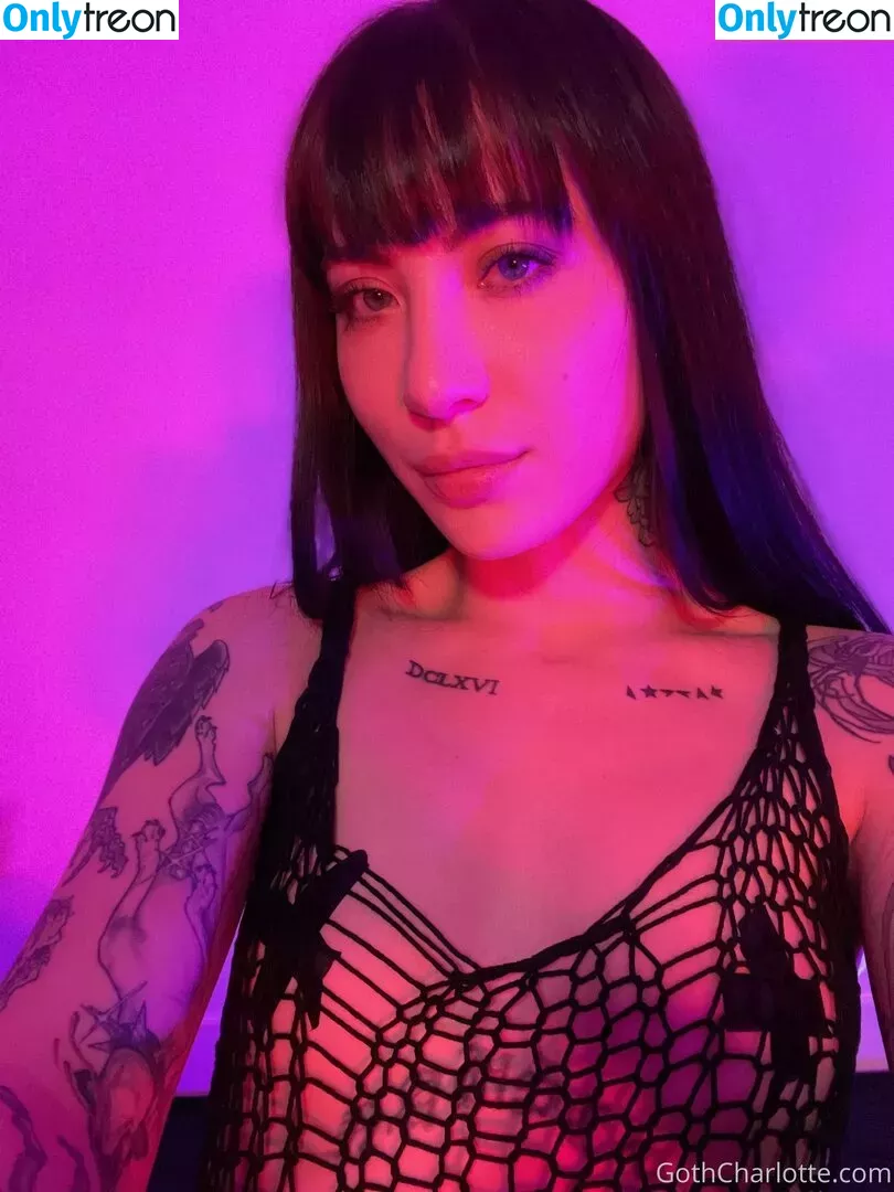 Charlotte Sartre nude photo #0259 (gothcharlotte)