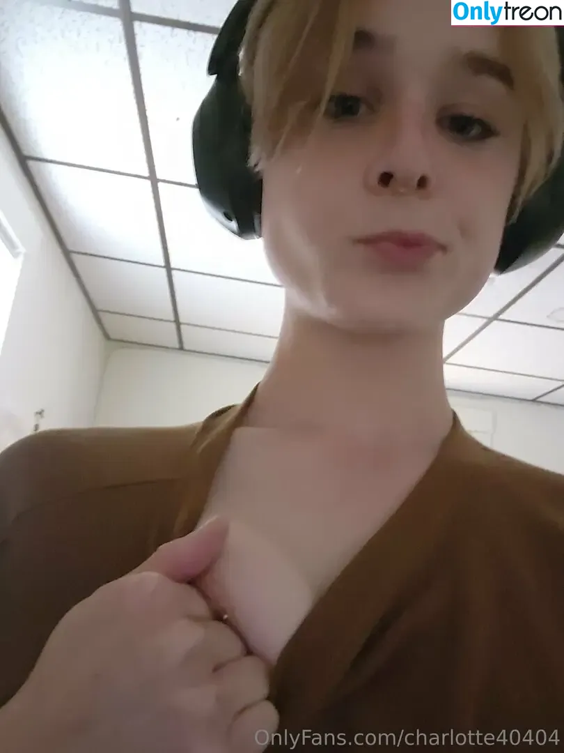 Charlotte40404 nude photo #0152 (too_old_femboy)