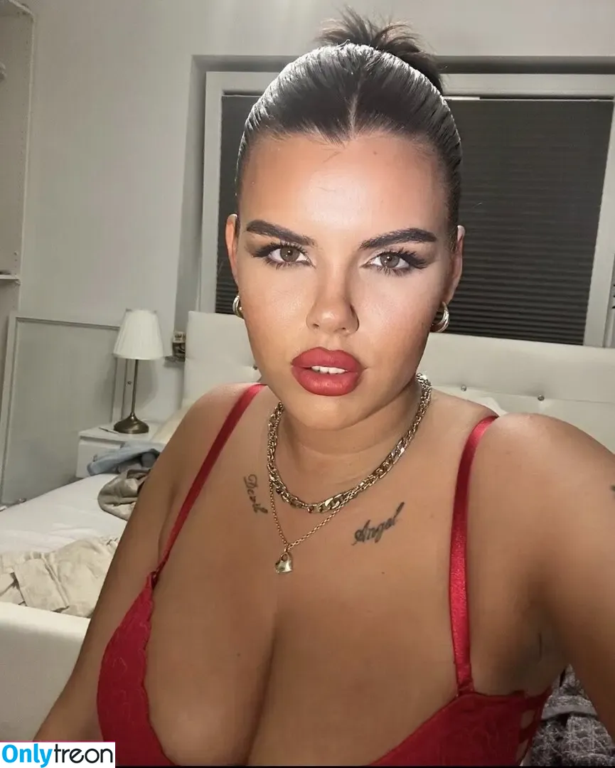 Charlottefdh nude photo #0154 (charlottefdh1)